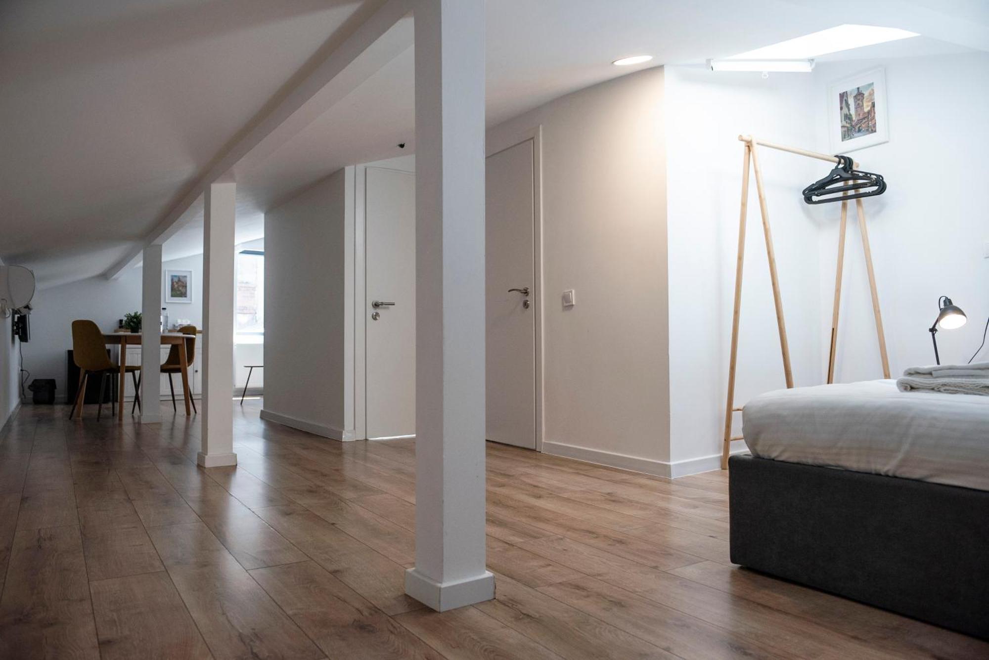 Lazynest Residence Бухарест Номер фото