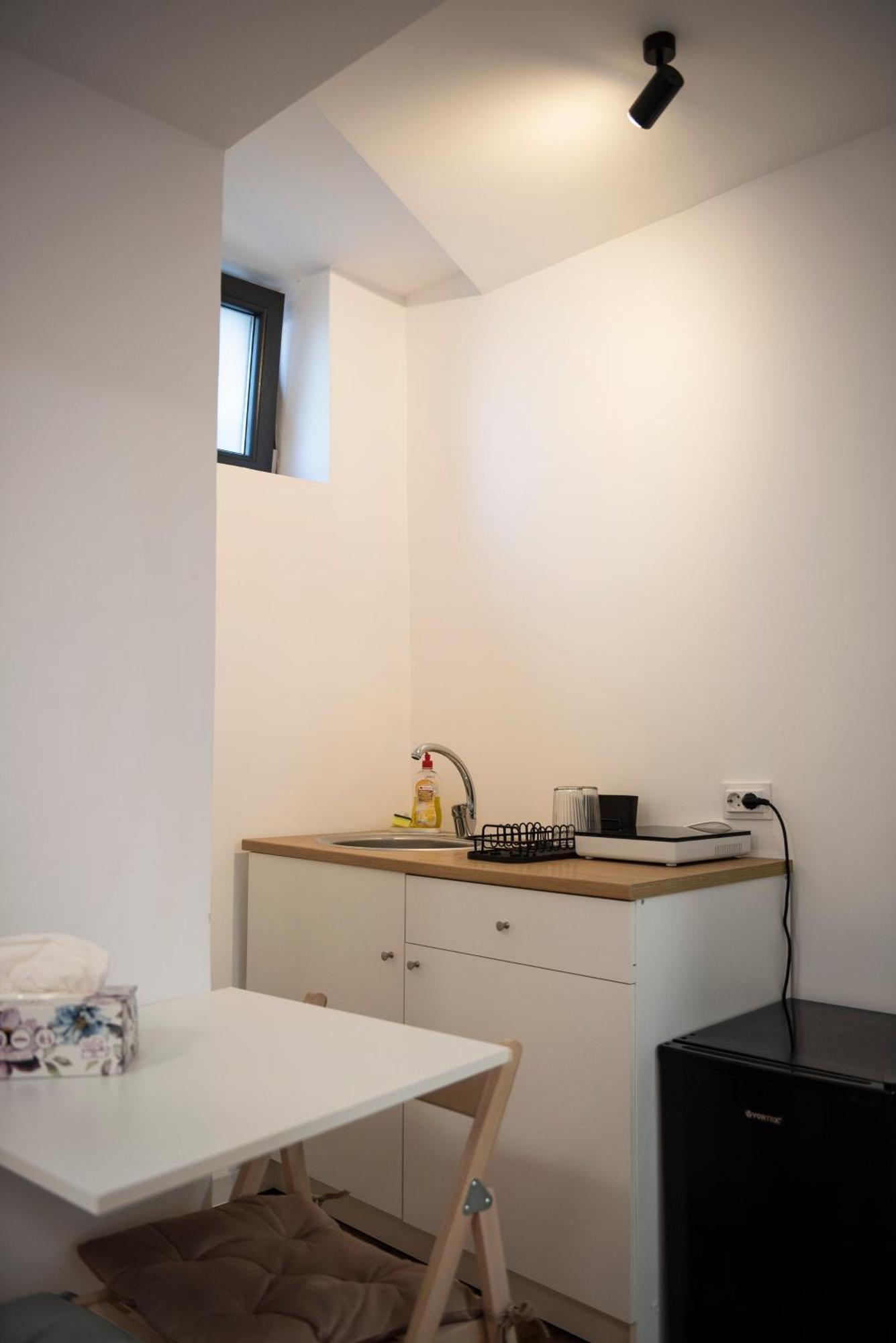 Lazynest Residence Бухарест Номер фото