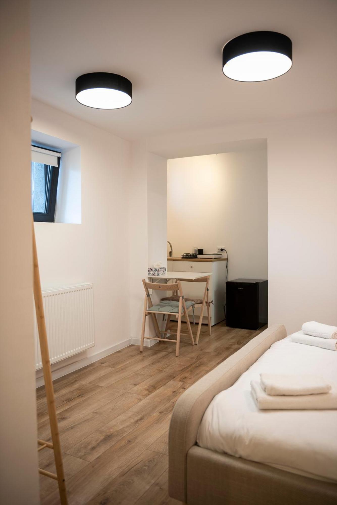 Lazynest Residence Бухарест Номер фото